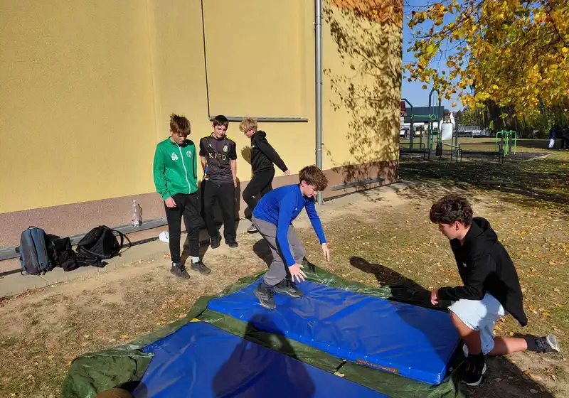 Heliodor Race 16